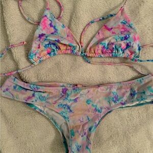 Victoria’s Secret scrunch butt bikini